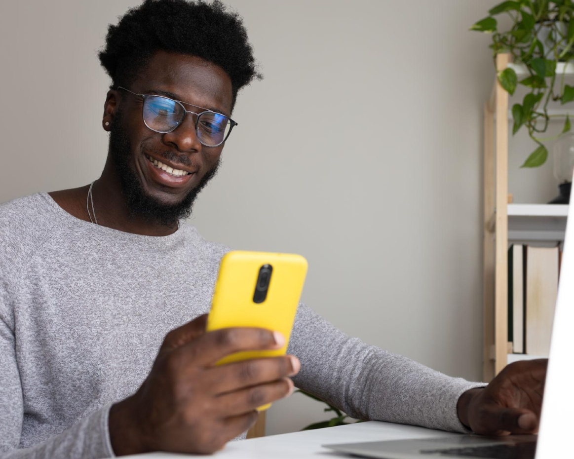 Kazi za Mtandaoni kwa Vijana Wanaoanza: Mwongozo wa Kuanza Safari Yako ya Online Business